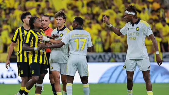 الاتحاد والنصر.. 7 بطاقات حمراء في آخر 10 مباريات