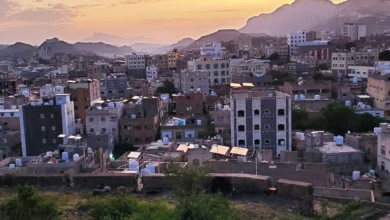 بالصور.. يوم كامل في تعز على إيقاع المواجهات
