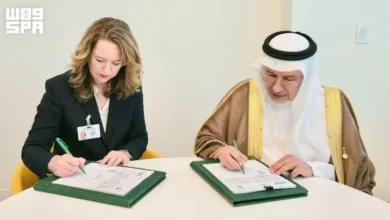 مركز الملك سلمان يعزز دعم النازحين في اليمن باتفاقية مع المنظمة الدولية للهجرة