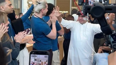 آيفون 18... طوابير طويلة أمام متاجر "أبل" من دبي إلى نيويورك