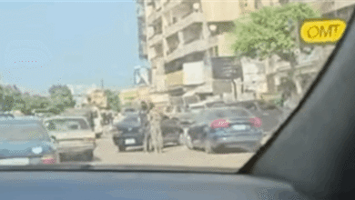 بالفيديو... مُداهمة محلات لتحويل الأموال