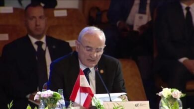 وزير الدفاع من بلغراد: لضرورة الضغط على إسرائيل للوفاء بتعهداتها والتزاماتها