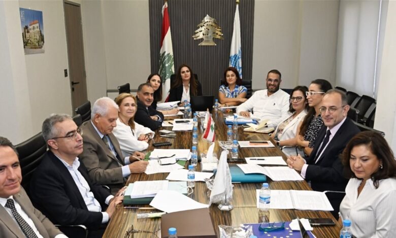 اجتماع في وزارة المالية خصص للجنة مراجعة وإعادة صياغة مشروع قانون ضريبة الدخل