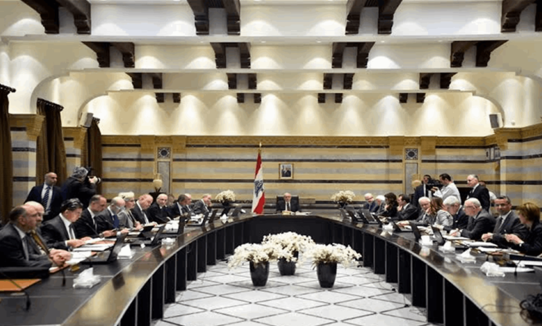 من النزوح إلى السلاح والودائع... "لبنان القوي" يطلب استجواب الحكومة