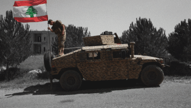 للخروج من كماشة طهران وتل أبيب... هل تبدأ طريق لبنان من مكة؟
