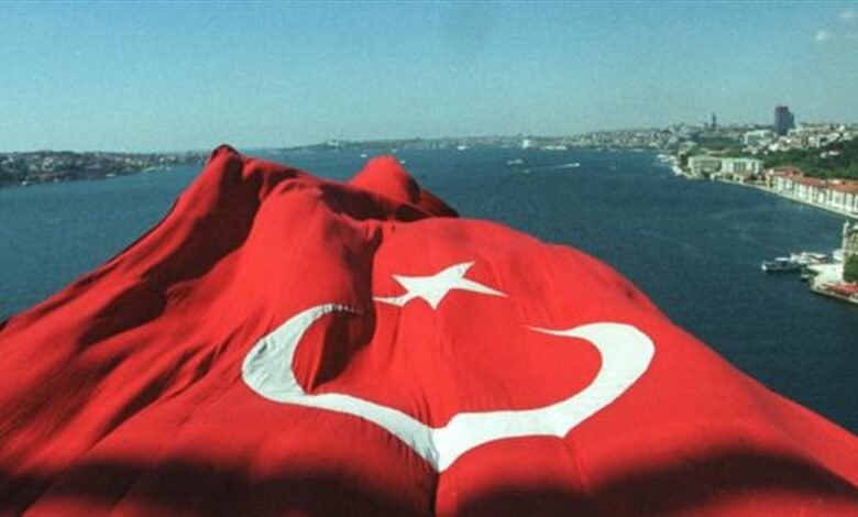 تسرّب مادة كيميائيّة في ميناء تركيّ... وإصابة 35 شخصاً