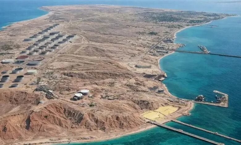 هجوم أميركي قرب جزيرة "خرج" استهدف ناقلة نفط إيرانية