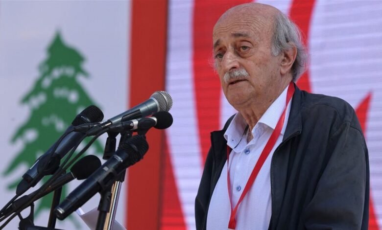بعد توقيع قانون "العفو العام".. "سجناء لبنان" يشكرون جنبلاط