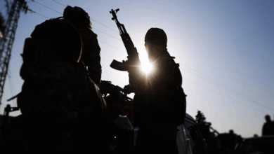 في محافظة الجوف.. حوثيون يسلمون أنفسهم للقوات الحكومية