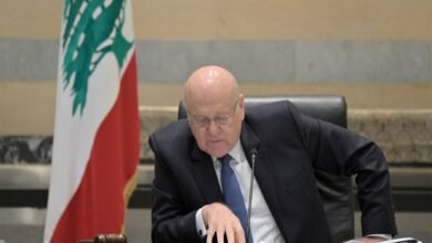 فارقٌ كبيرٌ بين من يطرقون أبواب السراي وبين من تُطرق أبوابهم عند الأزمات الكبرى!..