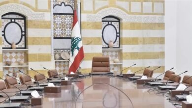 انتقادات وزارية لمن "نزل بالباراشوت"
