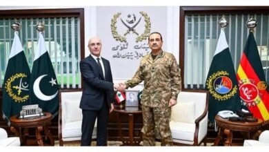 لقاء بين وزير الداخلية ورئيس الأركان الباكستاني تناول المؤتمر التحضيري لدعم الجيش وقوى الأمن