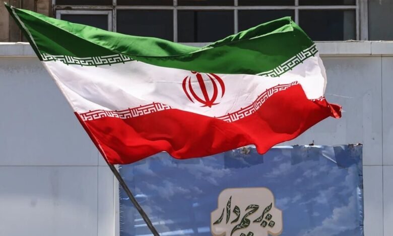 إيران تلاحق معارضيها في الخارج.. "نظام إلكتروني" للعقاب!