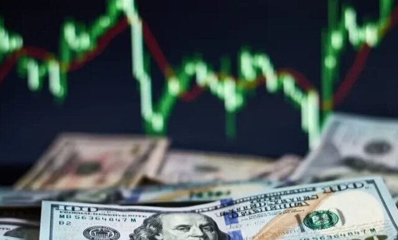 وسط توقعات رفع أسعار الفائدة.. الدولار قرب أعلى مستوياته في شهرين