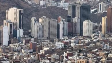 وزير الإعلام اليمني: استهداف مكة يكشف طبيعة الحوثيين