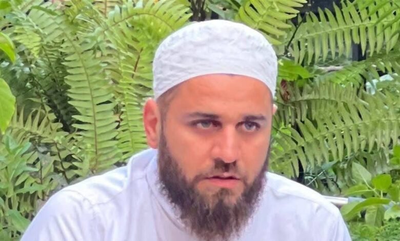 محاولة صدم إمام مسجد عفصديق في الميناء.. وهذا ما سيفعله غداً