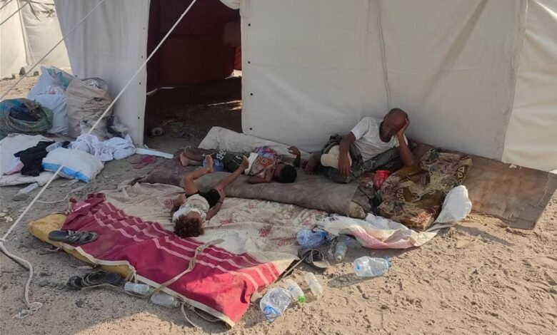 تطورات خطيرة في اليمن.. نزوح 112 ألفاً وفرار الآلاف بحراً