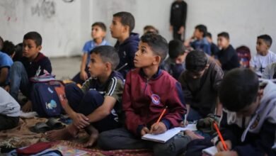 "تحدٍّ كبير" في غزة.. هكذا عاد مئات آلاف الطلاب إلى المدارس