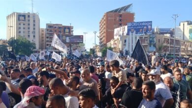 بالصور والفيديو.. وقفة احتجاجية في طرابلس رفضًا للطعن بقانون العفو العام