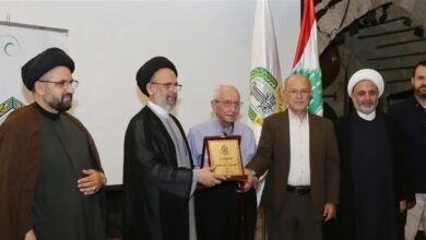 العلامة فضل الله خلال تكريم العاملين في المبرات: تحمل هوية إنسانية ووطنية وتربوية