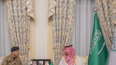 وزير الدفاع السعودي إلتقى قائد الجيش الباكستاني