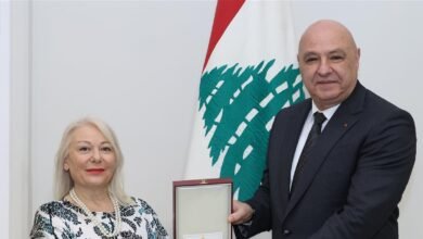 عون التقى سفيرة اليونان في زيارة وداعية