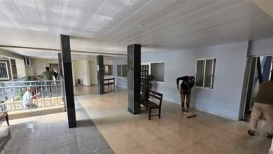 بالصور... إنطلاق أعمال التنظيف في قصر عدل النبطية قبل إستئناف العمل فيه