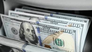 مع ارتفاع عوائد السندات.. الدولار يحوم قرب أعلى مستوى في شهرين