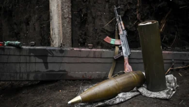 الجنود في الخنادق والوسطاء يربحون.. كيف ابتلع الفساد أموال تسليح الجيش الأوكراني؟