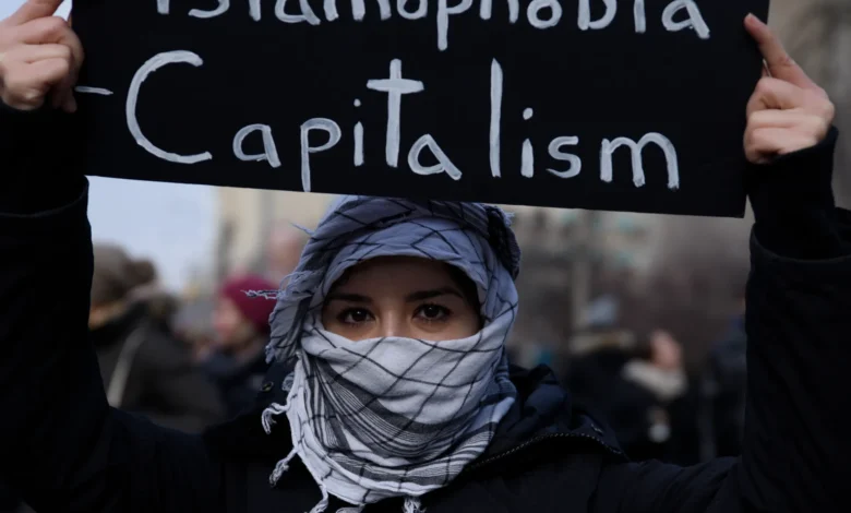 لماذا يستدعي الحزب الجمهوري الإسلاموفوبيا مع كل انتخابات؟ أكاديمية أمريكية تجيب