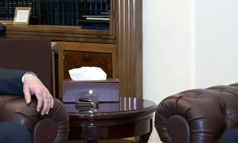 عون يبحث مع الحجار سبل حشد الدعم اللّازم في مؤتمر باريس