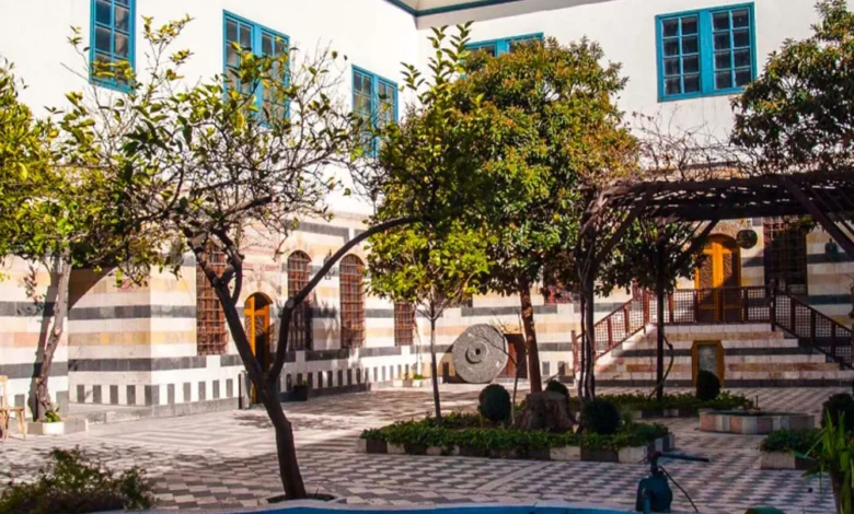 من حجر لبنان إلى فناء دمشق وبراجيل الخليج… كيف روّضت العمارة العربية المناخ؟