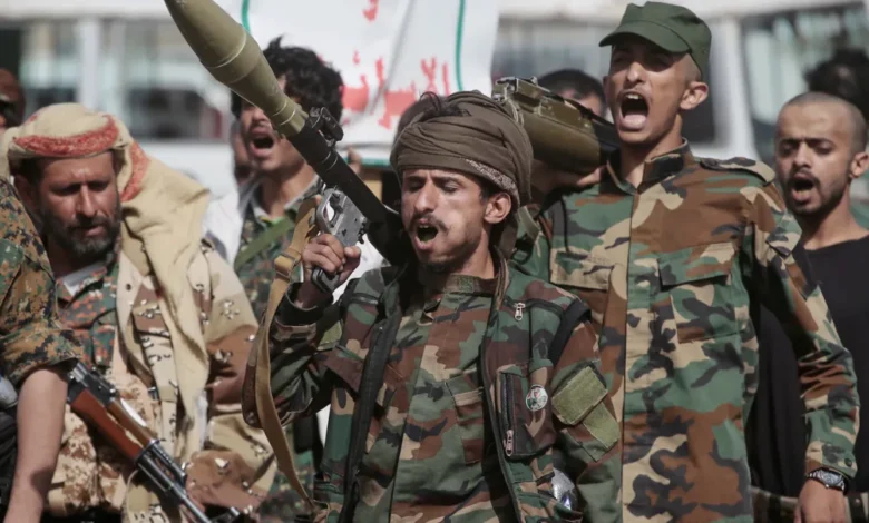 من البرمجة إلى الصواريخ... الحوثيون يستخدمون الذكاء الاصطناعي لتطوير أسلحتهم