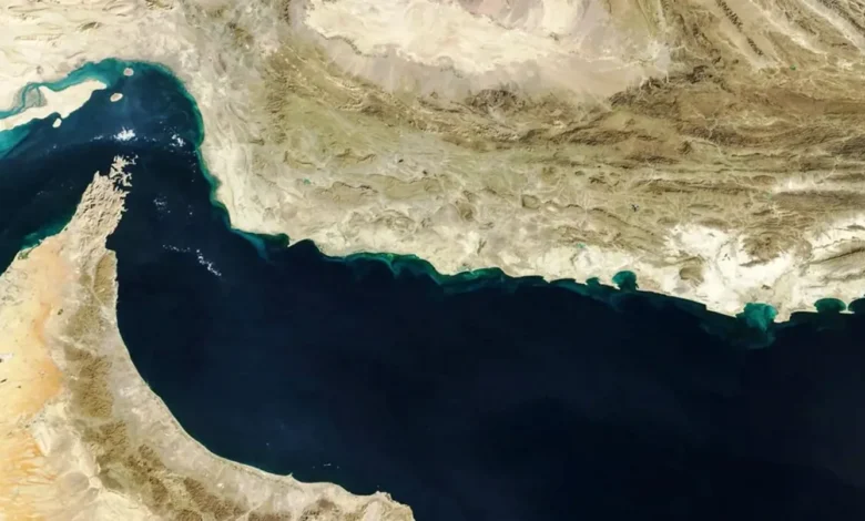 السعودية تندد باستهداف إيران الناقلة "سدر" خلال عبورها مضيق هرمز