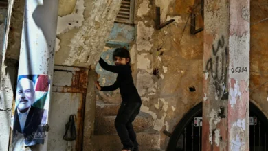 المخيمات الفلسطينية في لبنان بعد نقص تمويل "الأونروا": تراجع في الخدمات وإقفال مدارس!