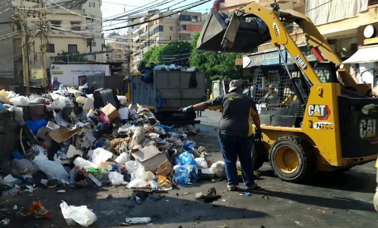 بعد تراكم النفايات... خطة طوارئ في صيدا لمعالجة الأزمة