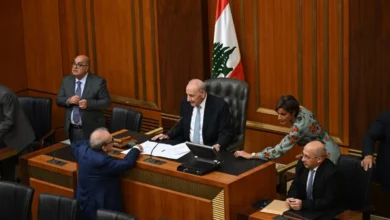 الثقة المتجدّدة للحكومة في نهاية جلسة المساءلة... باريس تحشد مجدداً الدعم الدولي للبنان وجيشه