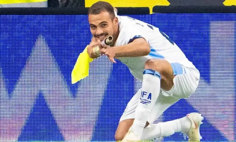 طرد لاعب إسرائيلي بعد احتفاله بمسدس (فيديو)