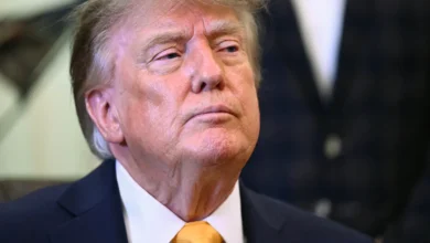 من "وداعا خارك" إلى "بحيرة أمريكا".. ماذا يريد ترمب من صوره المولّدة بالذكاء الاصطناعي؟