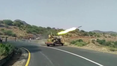 الجيش اليمني يستعيد مواقع بتعز والجوف وغارات على مواقع الحوثيين في 6 محافظات