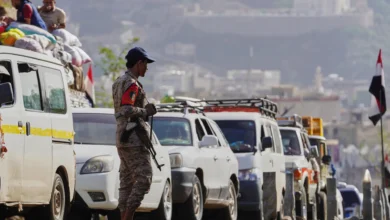 من قهبان إلى الساحل.. كيف يضغط التصعيد الحوثي على غرب تعز؟