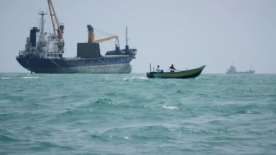 تراجع حركة الملاحة في هرمز وتقارير عن حوادث بحرية