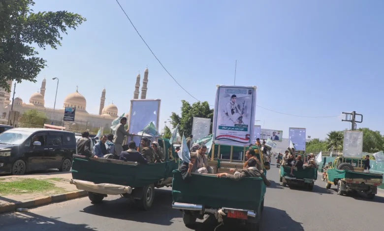 اليمن مباشر.. معارك بمنطقة باب المندب وسنتكوم تراقب الوضع
