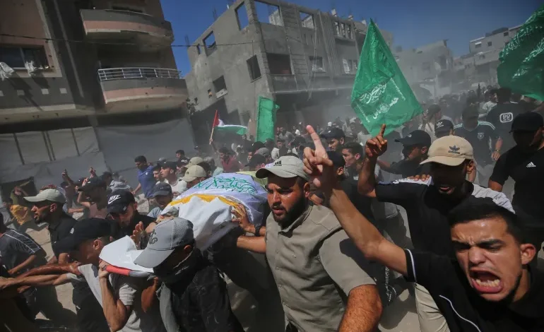 3 شهداء برصاص الاحتلال في غزة وإحراق ممتلكات بالضفة الغربية