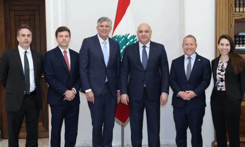 لبنان يرفع سقف المطالب وأميركا تذكّره بالالتزامات... تعليق الإضراب العام ورسم المحروقات قيد الإلغاء؟