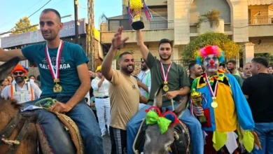 لبنان... سباق الحمير التقليدي في روم- قضاء جزين: رسالة تحدٍّ وأمل (فيديو وصور)