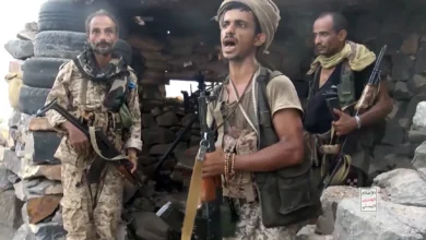 اختطاف وتصفية وتجنيد أطفال وأفارقة.. 1033 انتهاكا حوثيا في شهر