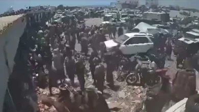 وثقته كاميرات المراقبة.. اتهامات للحوثيين بقصف سوق شعبية في لحج