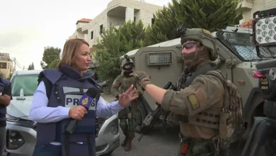 الاحتلال يمنع الجزيرة من تغطية اقتحامات المستوطنين غرب رام الله