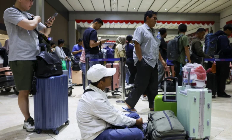 كيف بدأ ثوران أناك كراكاتو؟ صور فضائية توثق ما حدث قبل شلل طيران جاكرتا